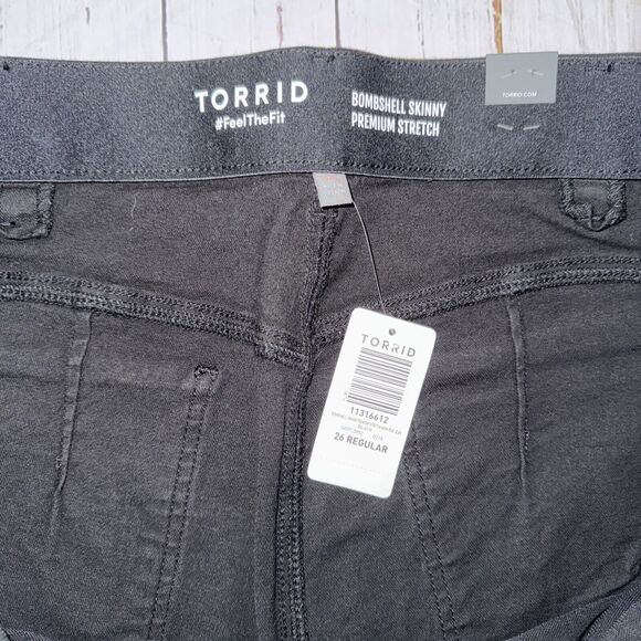 NEW Torrid Bombshell Skinny Stretch Jeans Black Size 26R High Rise - Picture 3 of 7